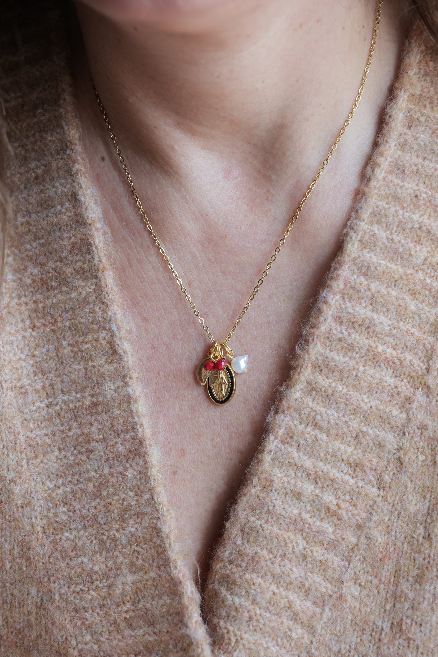 Collana Charms Blu e foglia